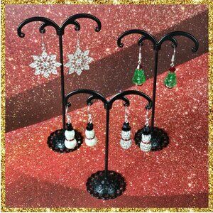 Set Of 4‎ Festive Christmas Earrings (NWOT)
